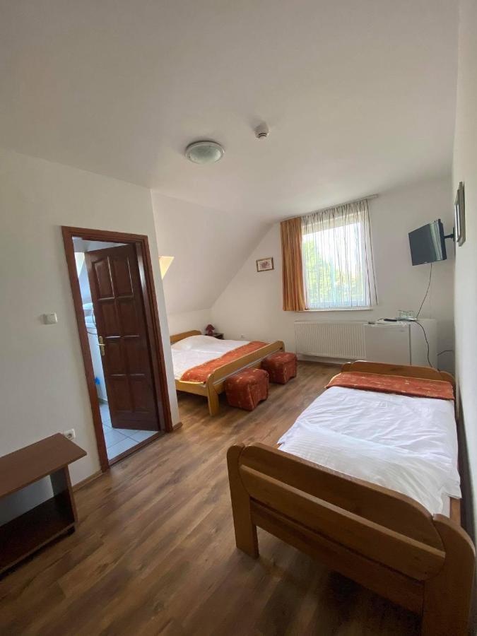 Bed and Breakfast Napház Panzió Tiszafüred Exterior foto
